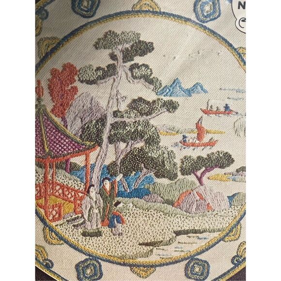 Elsa Williams KC600 Chinese Plate Oriental Landscape Needlecraft Crewel Kit - Picture 4 of 4